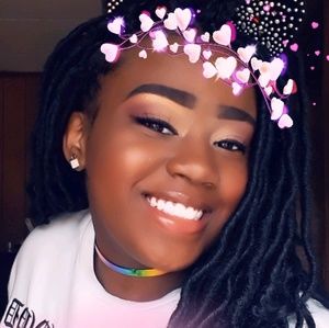 Meet your Posher, Jaklyn sain